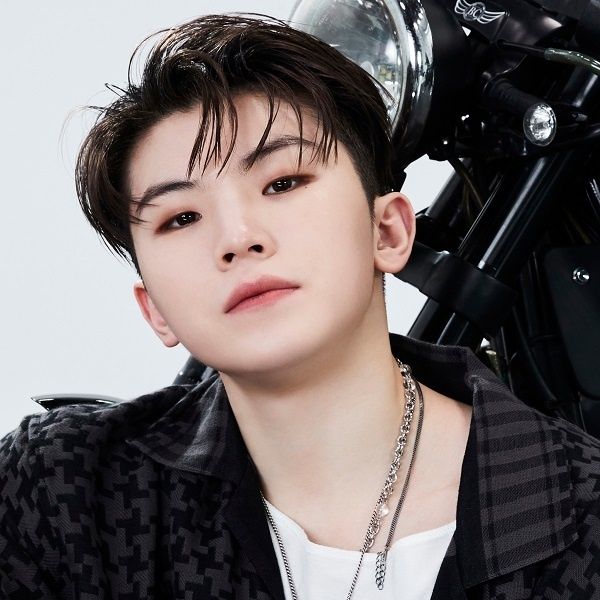 SEVENTEEN WOOZI