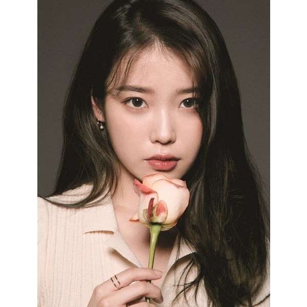 IU