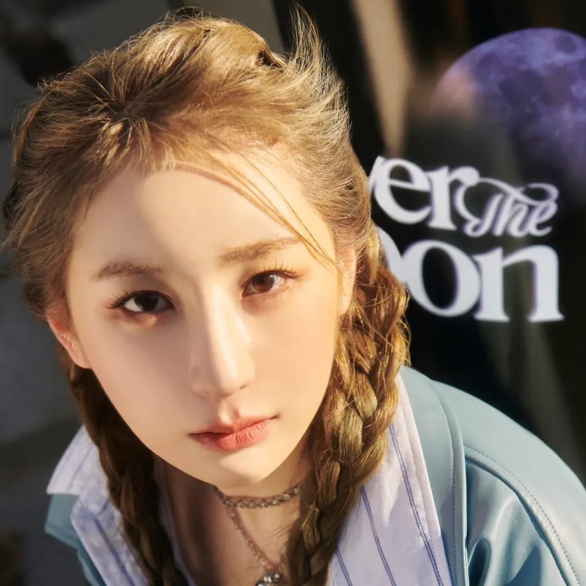 LEE CHAEYEON